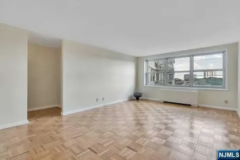 2000 Linwood Avenue Fort Lee NJ 07024