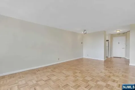 2000 Linwood Avenue Fort Lee NJ 07024