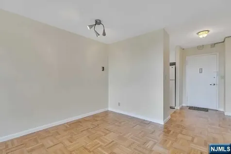 2000 Linwood Avenue Fort Lee NJ 07024