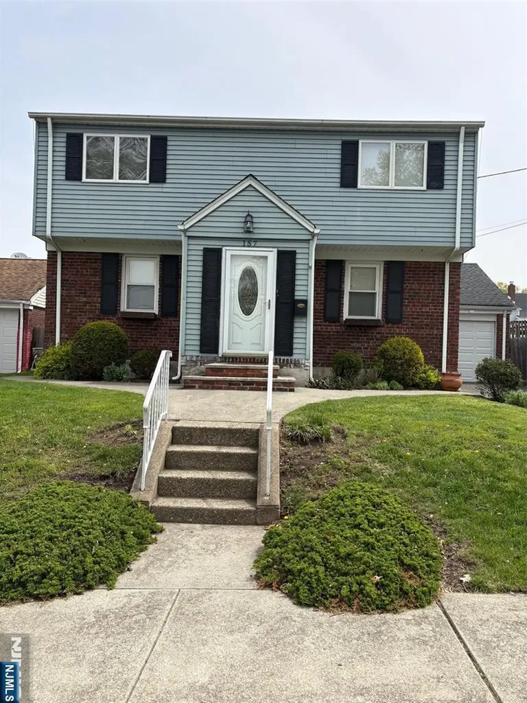 157 Queen Street Bergenfield NJ 07621