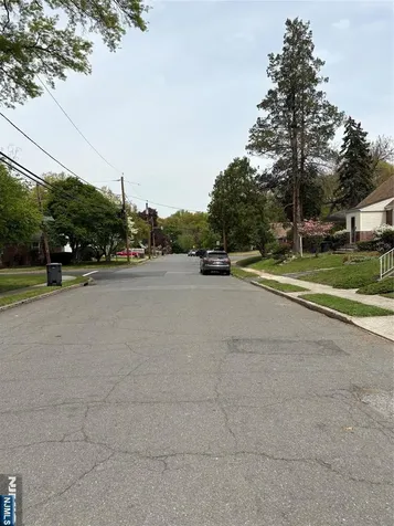157 Queen Street Bergenfield NJ 07621