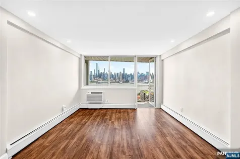 899 Boulevard East Weehawken NJ 07086