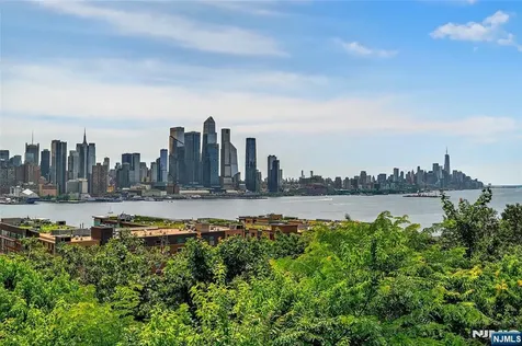 899 Boulevard East Weehawken NJ 07086