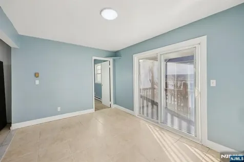 320 Orient Way Rutherford NJ 07070