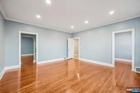 320 Orient Way Rutherford NJ 07070