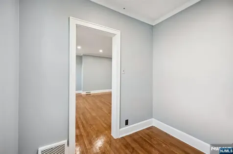 320 Orient Way Rutherford NJ 07070