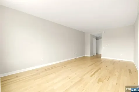 310 Hudson Park Edgewater NJ 07020