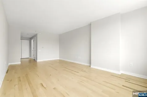 310 Hudson Park Edgewater NJ 07020