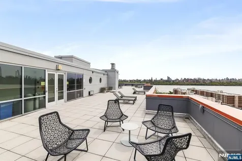 310 Hudson Park Edgewater NJ 07020