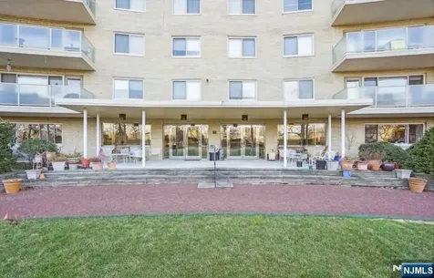 377 S Harrison Street East Orange NJ 07018