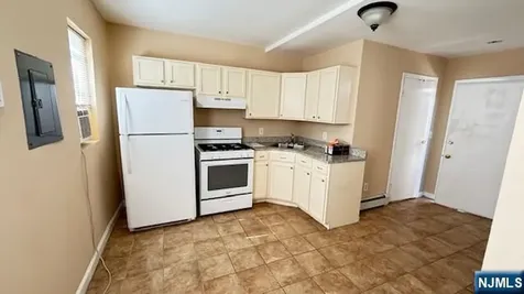 321 John Street Harrison NJ 07029