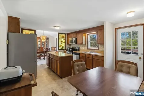 400 Lake Shore Drive West Milford NJ 07421