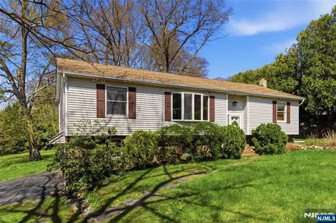 400 Lake Shore Drive West Milford NJ 07421