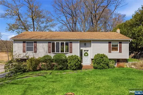 400 Lake Shore Drive West Milford NJ 07421