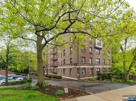 100 E Palisade Avenue Englewood NJ 07631