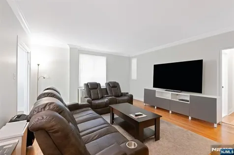 100 E Palisade Avenue Englewood NJ 07631