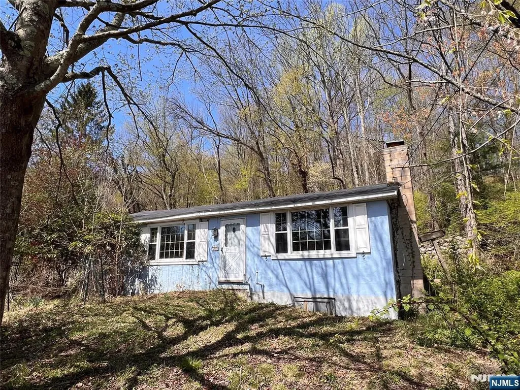 900 Primrose Path Newton NJ 07860