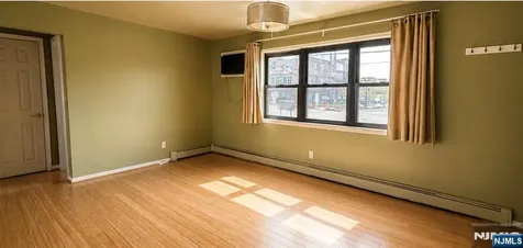 183 Terhune Avenue Lodi NJ 07644