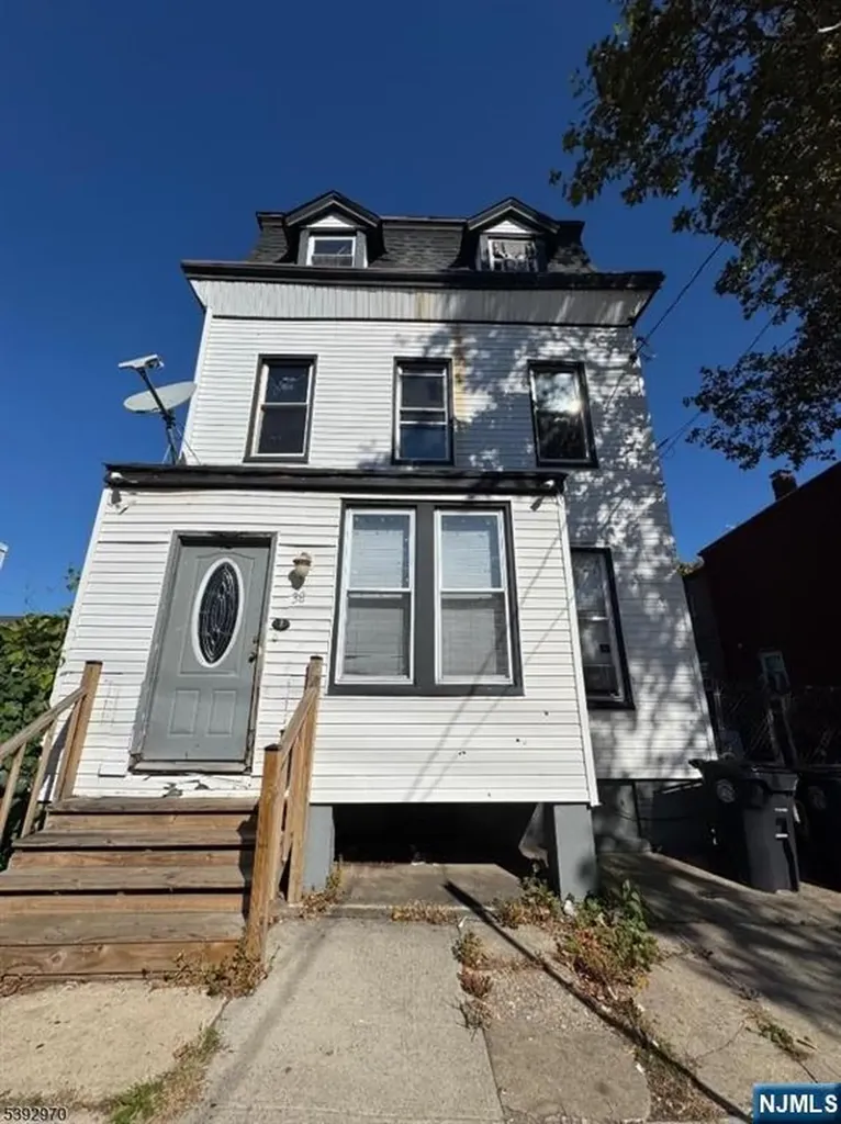 38 Emmet Street Newark NJ 07114