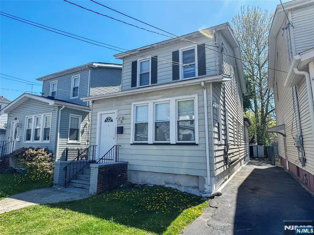 11 Lentz Place Irvington NJ 07111