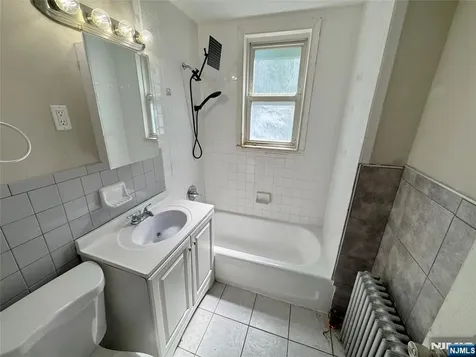 11 Lentz Place Irvington NJ 07111