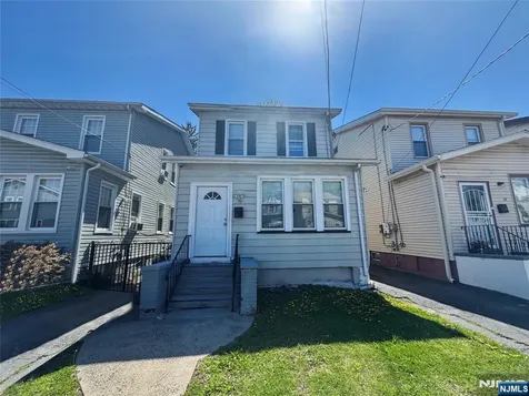 11 Lentz Place Irvington NJ 07111