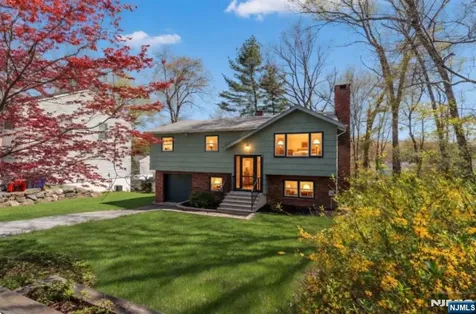 307 Santa Fe Trail Hopatcong NJ 07843
