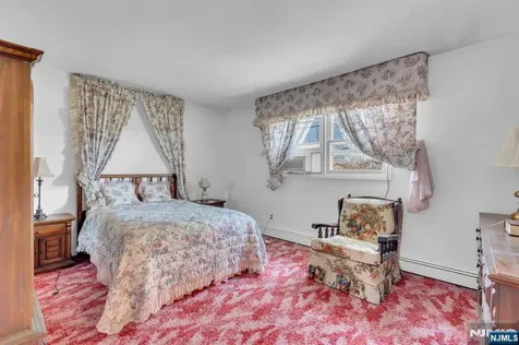 307 Santa Fe Trail Hopatcong NJ 07843