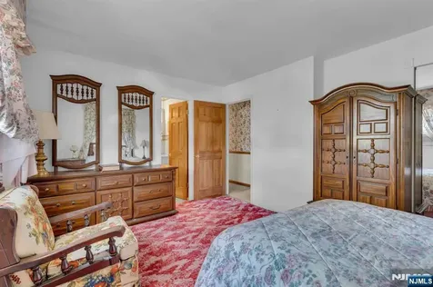307 Santa Fe Trail Hopatcong NJ 07843