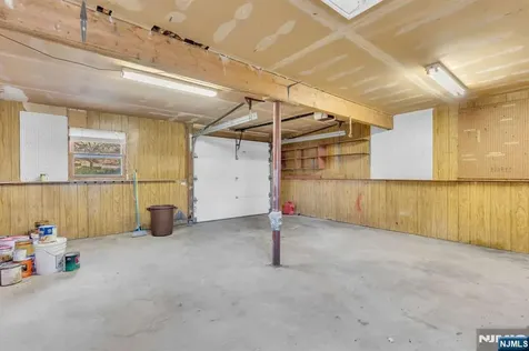 307 Santa Fe Trail Hopatcong NJ 07843