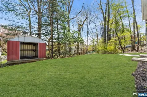 307 Santa Fe Trail Hopatcong NJ 07843