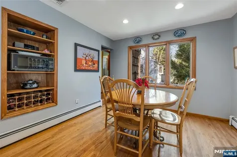 10 Woodmere Road Caldwell NJ 07006