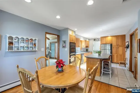 10 Woodmere Road Caldwell NJ 07006