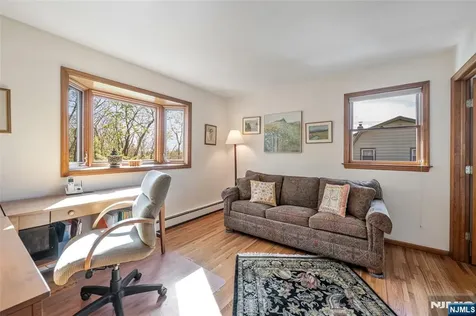 10 Woodmere Road Caldwell NJ 07006
