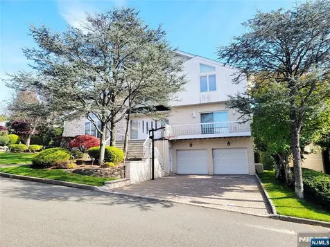 307 Center Street Englewood Cliffs NJ 07632