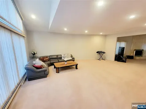 307 Center Street Englewood Cliffs NJ 07632