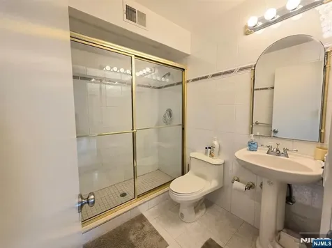 307 Center Street Englewood Cliffs NJ 07632