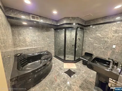 307 Center Street Englewood Cliffs NJ 07632