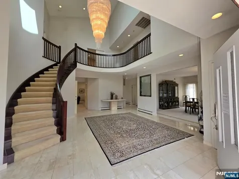 307 Center Street Englewood Cliffs NJ 07632