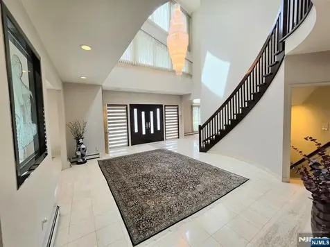 307 Center Street Englewood Cliffs NJ 07632