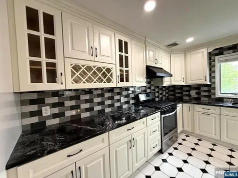 44 Willow Wood Court East Rutherford NJ 07073