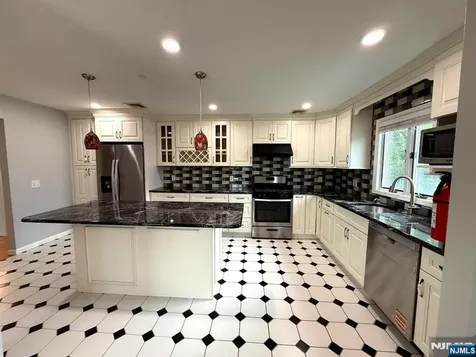 44 Willow Wood Court East Rutherford NJ 07073