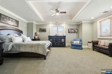 305 Blauvelt Court Paramus NJ 07652