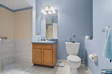 2 Richmond Road West Milford NJ 07480