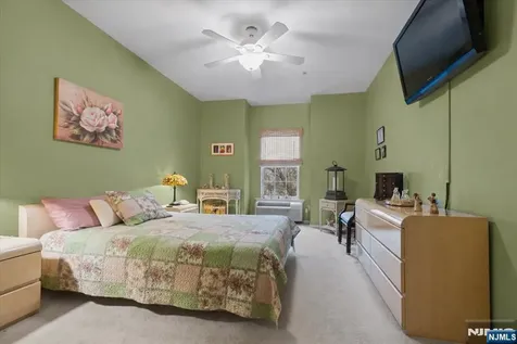 2 Richmond Road West Milford NJ 07480