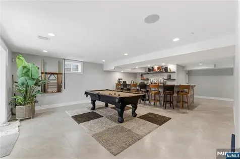 281 Beaufort Avenue Livingston NJ 07039