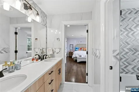 281 Beaufort Avenue Livingston NJ 07039