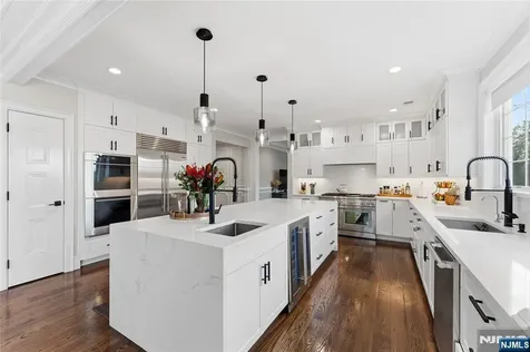 281 Beaufort Avenue Livingston NJ 07039