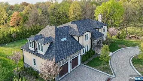 281 Beaufort Avenue Livingston NJ 07039