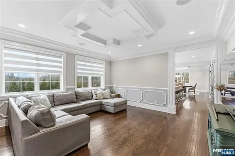 281 Beaufort Avenue Livingston NJ 07039